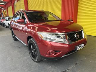 2013 Nissan pathfinder - Thumbnail