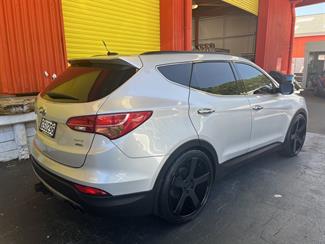 2013 Hyundai Santa Fe - Thumbnail