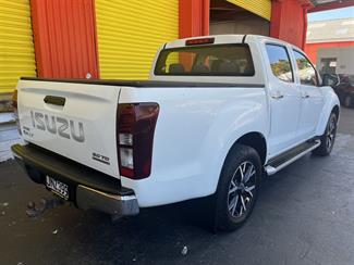 2016 Isuzu D-Max - Thumbnail