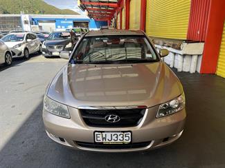 2006 Hyundai Sonata - Thumbnail