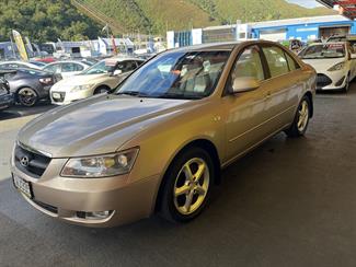 2006 Hyundai Sonata - Thumbnail