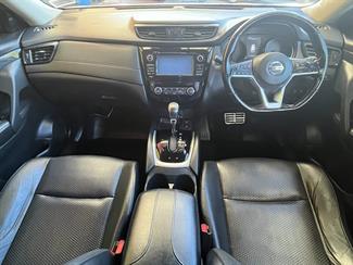 2017 Nissan X-Trail - Thumbnail