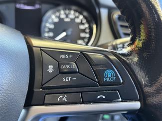 2017 Nissan X-Trail - Thumbnail
