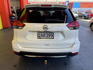 2017 Nissan X-Trail - Thumbnail