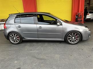 2006 Volkswagen Golf - Thumbnail