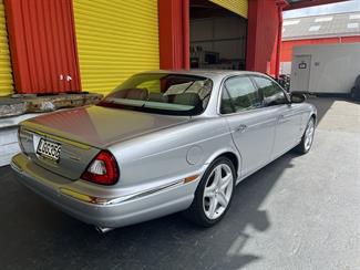 2007 Jaguar XJ8 - Thumbnail