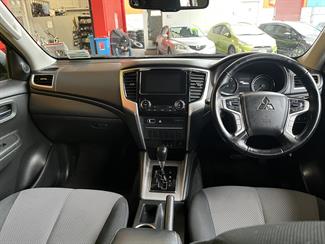 2021 Mitsubishi Triton - Thumbnail