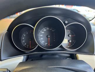 2005 Mazda Axela - Thumbnail