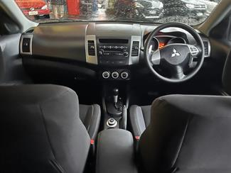 2007 Mitsubishi Outlander - Thumbnail