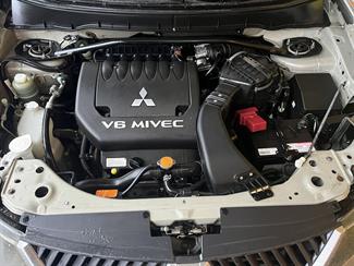 2007 Mitsubishi Outlander - Thumbnail