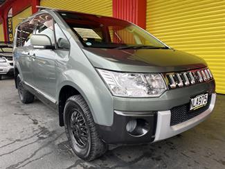 2007 Mitsubishi DELICA - Thumbnail