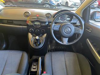 2013 Mazda Mazda2 - Thumbnail