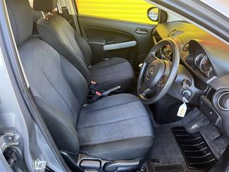 2013 Mazda Mazda2 - Thumbnail