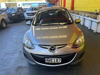 2013 Mazda Mazda2 - Thumbnail