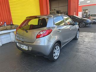 2013 Mazda Mazda2 - Thumbnail