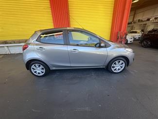 2013 Mazda Mazda2 - Thumbnail