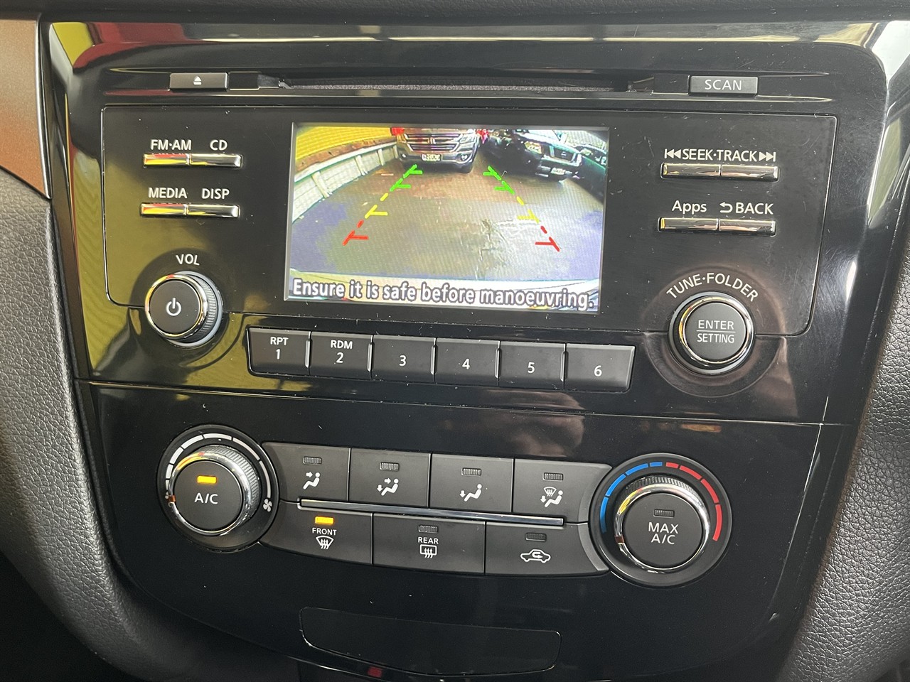 2015 Nissan X-Trail