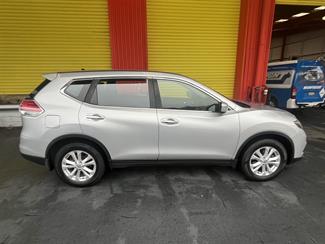 2015 Nissan X-Trail - Thumbnail