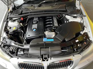 2011 BMW 325i - Thumbnail