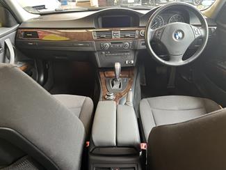 2011 BMW 325i - Thumbnail