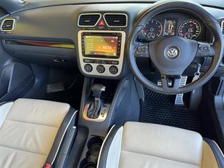 2010 Volkswagen Eos - Thumbnail