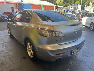 2009 Mazda Axela - Thumbnail