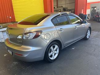 2009 Mazda Axela - Thumbnail