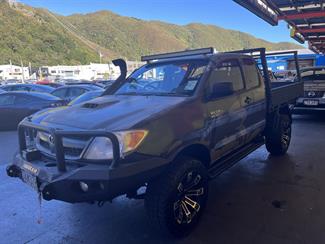 2005 Toyota Hilux - Thumbnail
