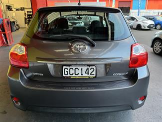 2011 Toyota Corolla - Thumbnail