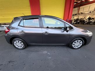2011 Toyota Corolla - Thumbnail