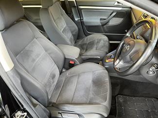 2012 Volkswagen Golf - Thumbnail