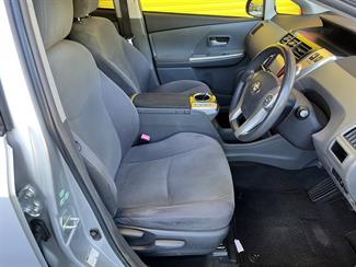 2012 Toyota Prius - Thumbnail