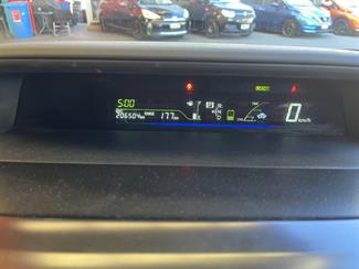 2012 Toyota Prius - Thumbnail