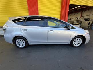 2012 Toyota Prius - Thumbnail