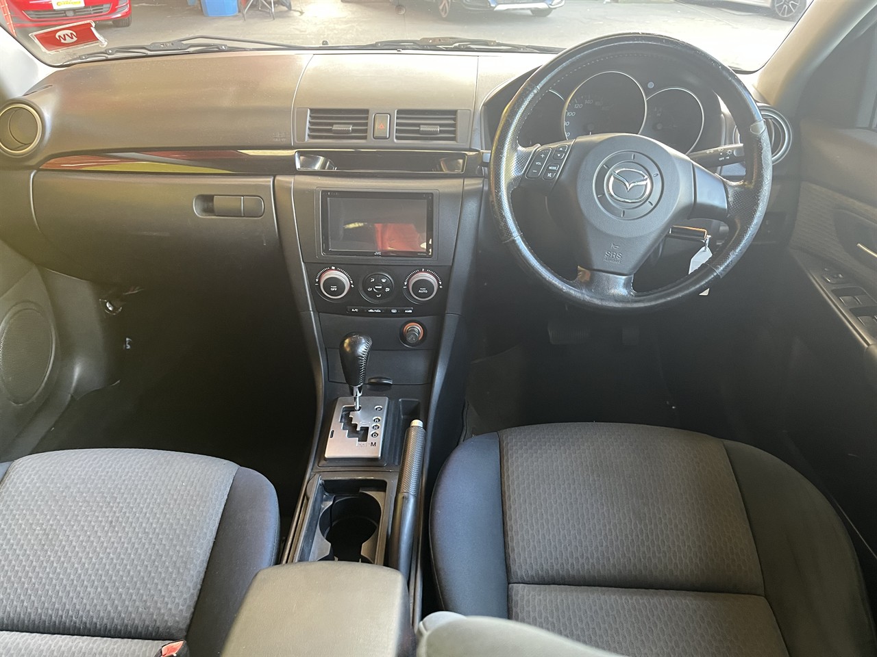 2004 Mazda Axela