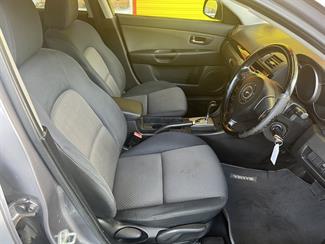 2004 Mazda Axela - Thumbnail