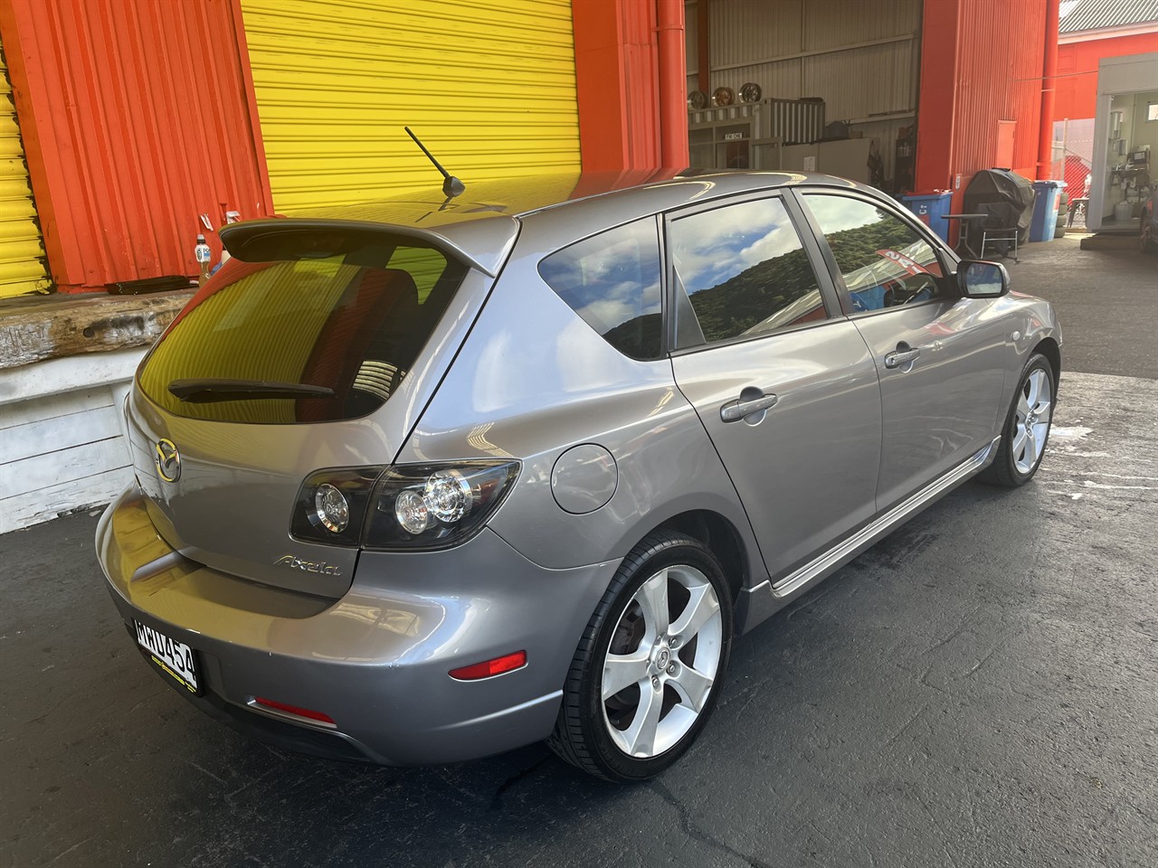 2004 Mazda Axela