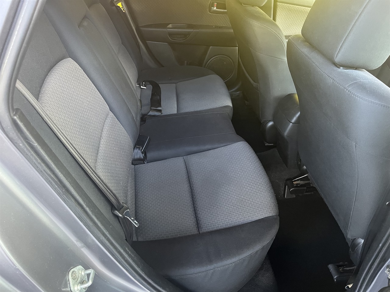 2004 Mazda Axela
