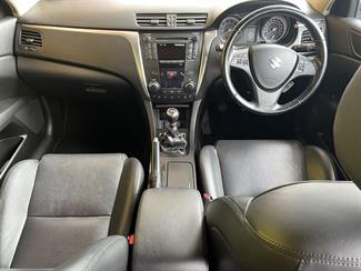 2010 Suzuki Kizashi - Thumbnail