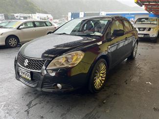 2010 Suzuki Kizashi - Thumbnail
