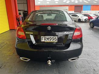 2010 Suzuki Kizashi - Thumbnail