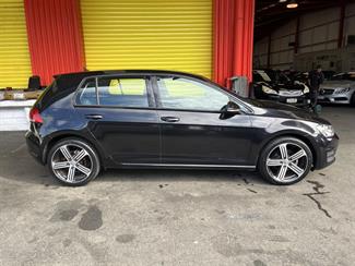 2016 Volkswagen Golf - Thumbnail