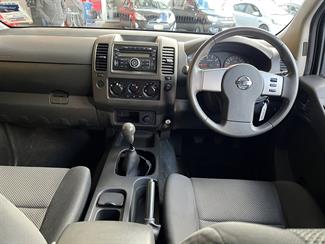 2012 Nissan Navara - Thumbnail