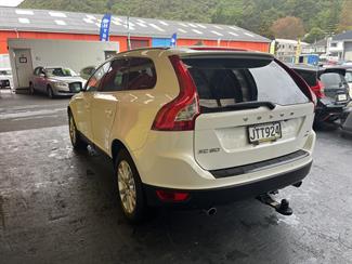 2009 Volvo Xc60 - Thumbnail