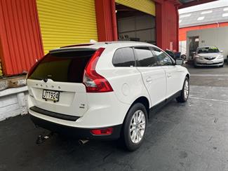 2009 Volvo Xc60 - Thumbnail