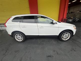2009 Volvo Xc60 - Thumbnail