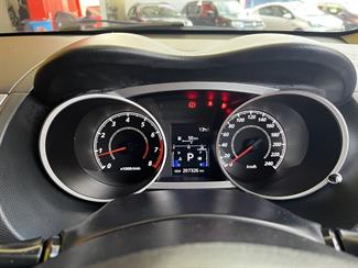 2010 Mitsubishi Outlander - Thumbnail