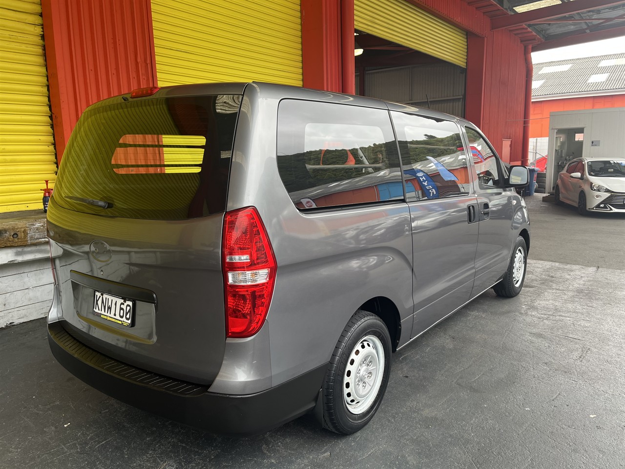 2010 Hyundai H1