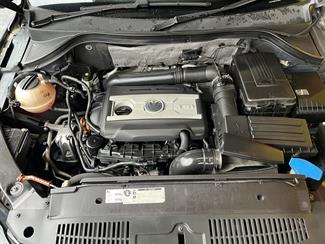 2011 Volkswagen Tiguan - Thumbnail
