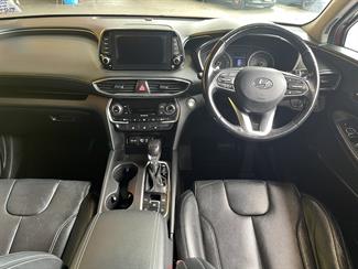 2018 Hyundai Santa Fe - Thumbnail